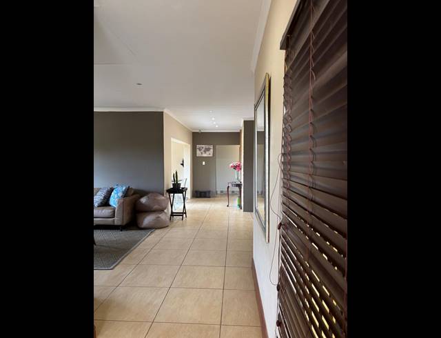 340M² GUESTHOUSE FOR SALE IN RUSTENBURG RURAL
